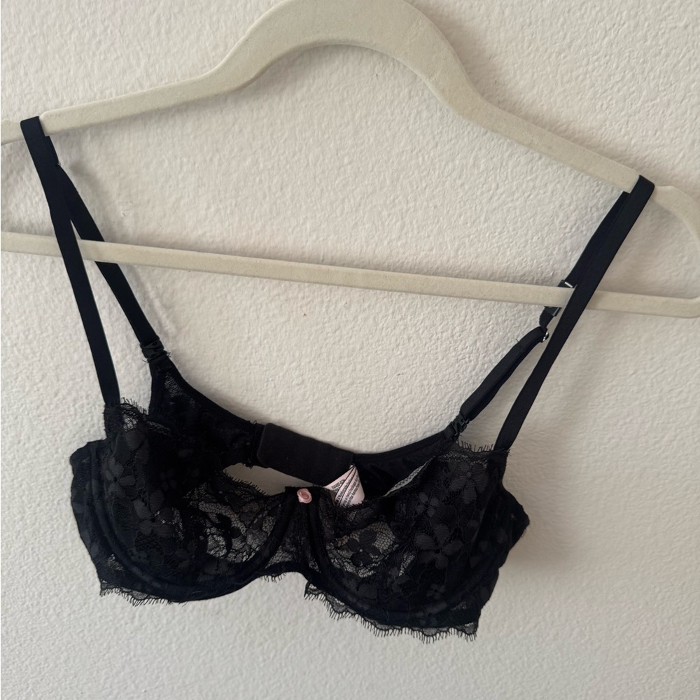Victoria's Secret Black Floral Lace Underwire Bra